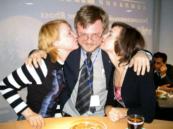 День рождения производственно-коммерческого директора ИНРОСТ Сергея Дорофеева был отмечен звонкими поцелуями прекрасных дам.